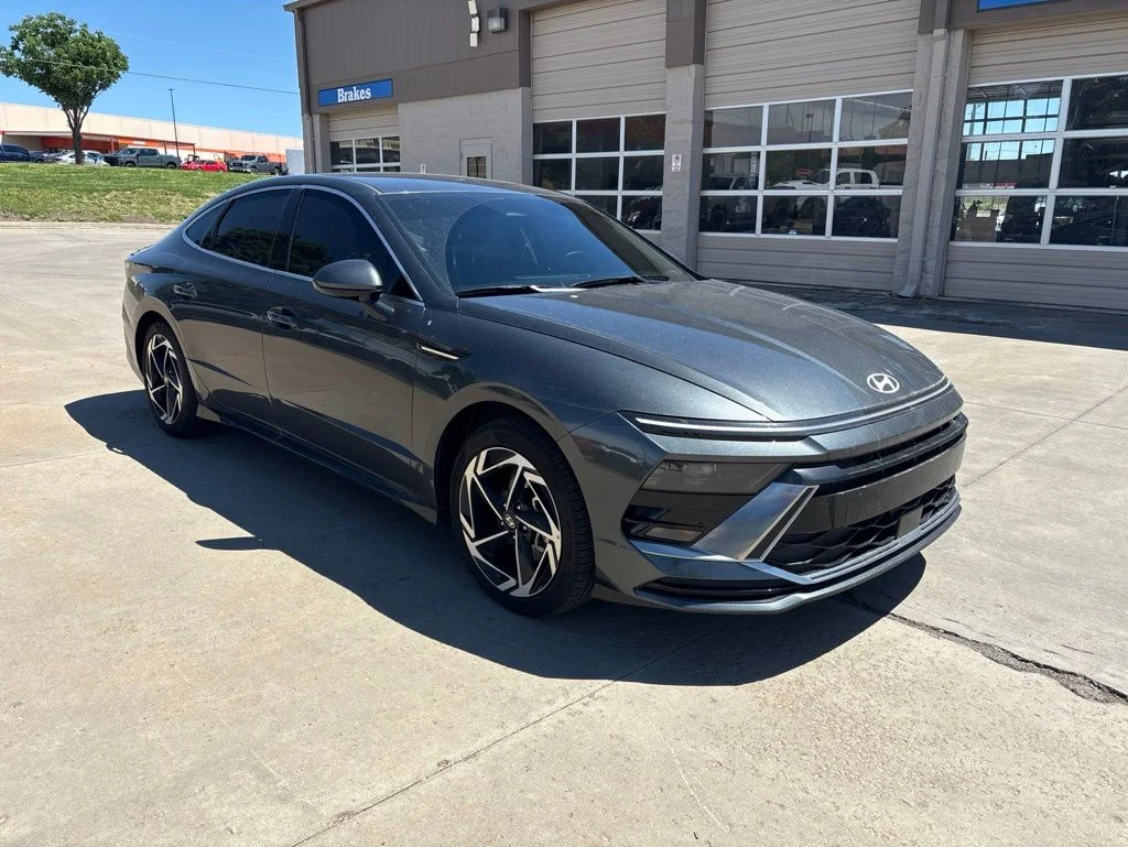2026 Hyundai Sonata SEL AWD's photo