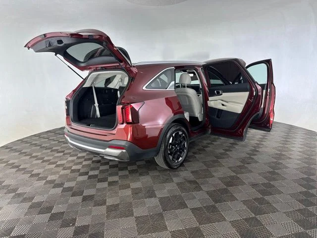 Used 2024 Red Kia S image 16