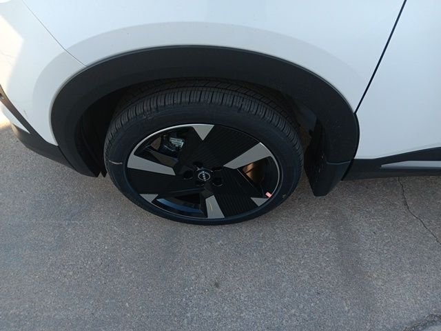 New 2026 Aspen White TriCoat Nissan SR image 35