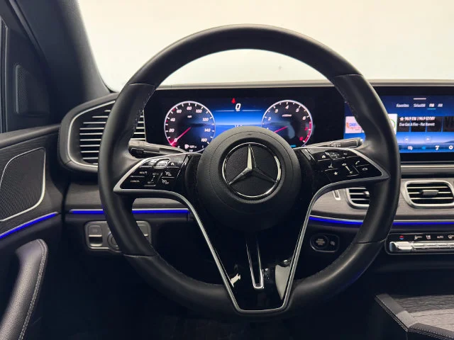 Certified Used 2025 Obsidian Black Metallic Mercedes-Benz GLE 450 image 25