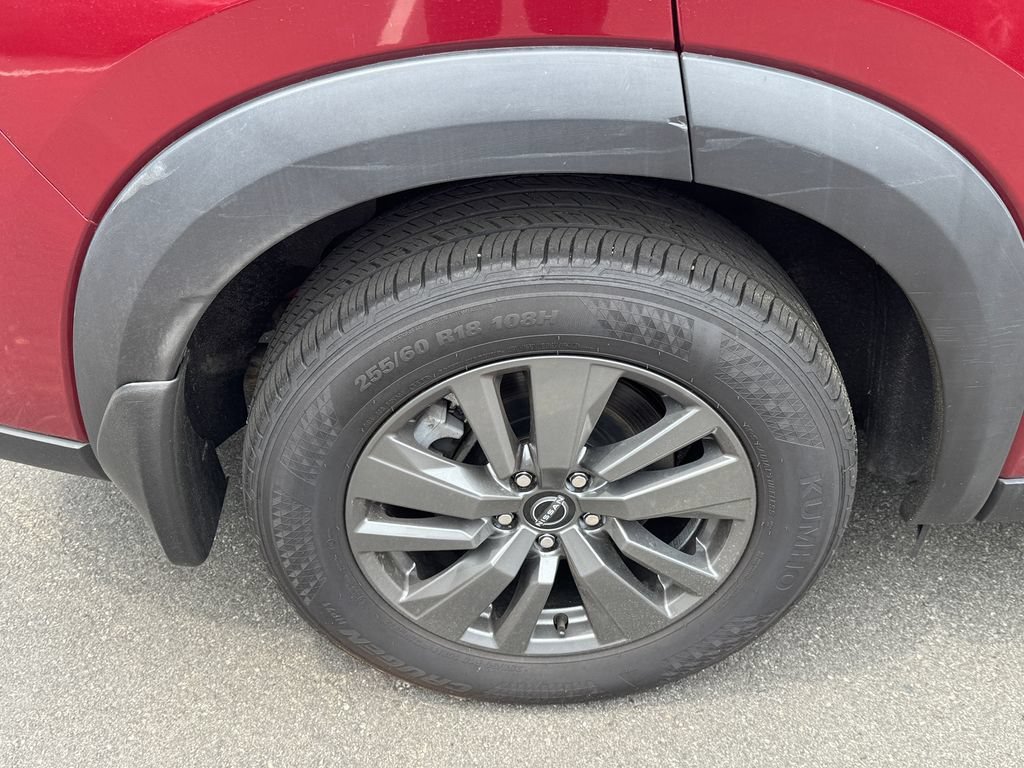 2024 Nissan Pathfinder SV - Photo 11