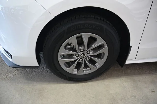 Used 2023 White Toyota LE image 32