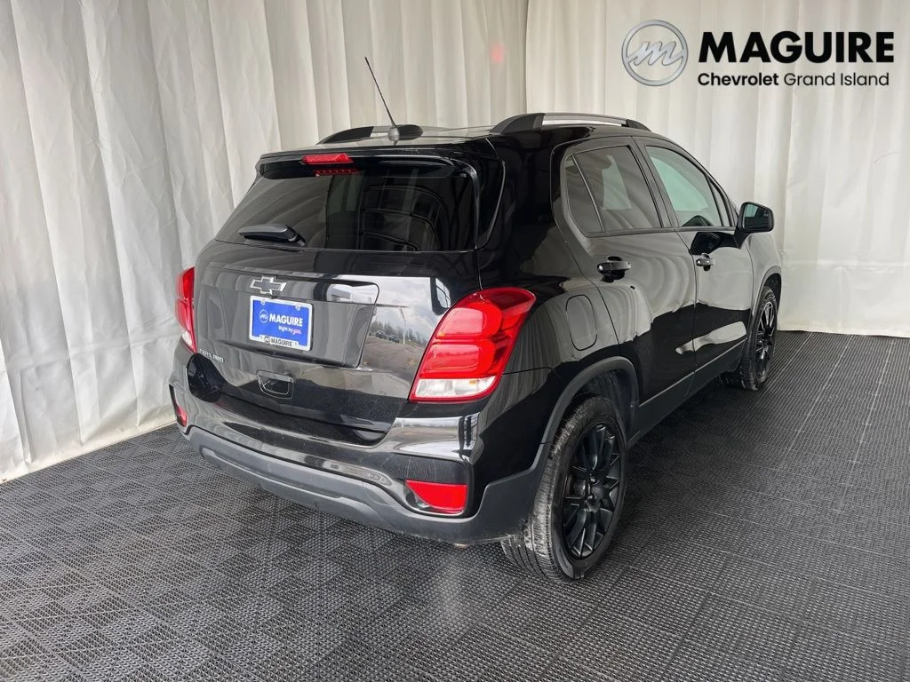 Used 2022 Black Chevrolet LT image 27