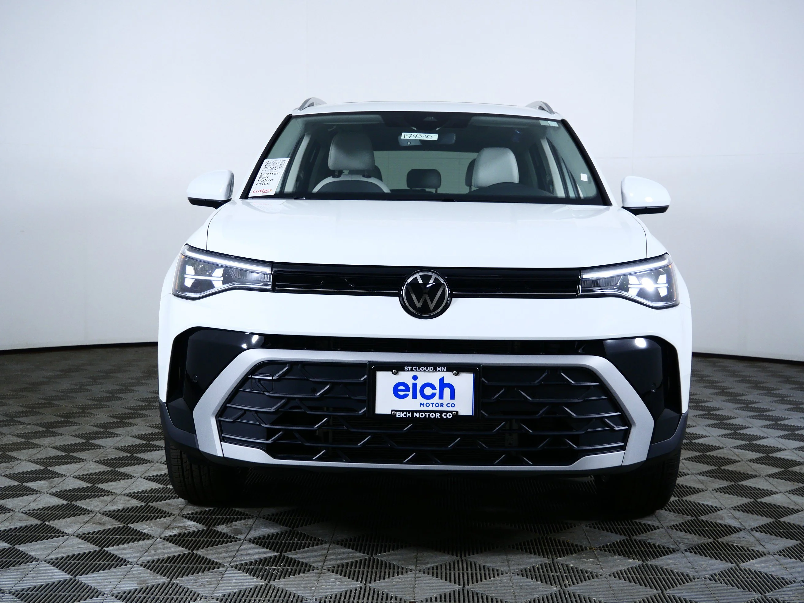 New 2026 Pure White Volkswagen SE image 2