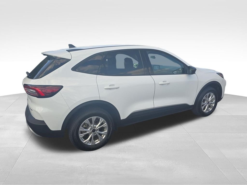 Used 2025 White Ford Active image 6