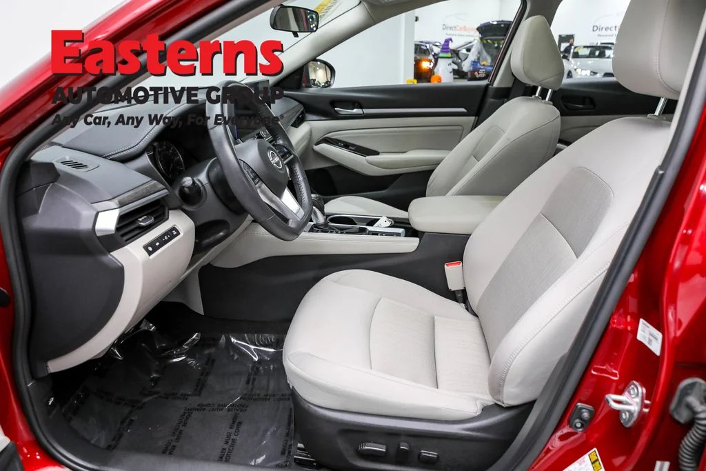 Used 2023 Red Nissan 2.5 SV image 14