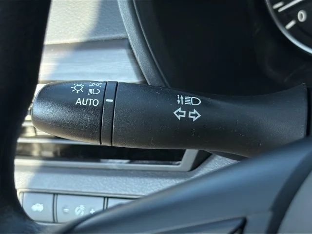 Used 2025 Black Nissan 2.5 SV image 29