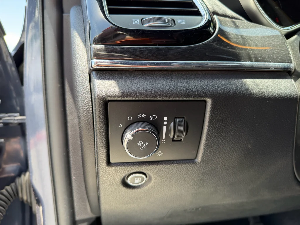 Used 2019 Slate Blue Pearlcoat Jeep Trailhawk image 15