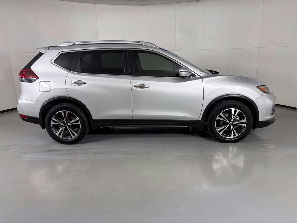 Used 2020 Silver Nissan SV image 9