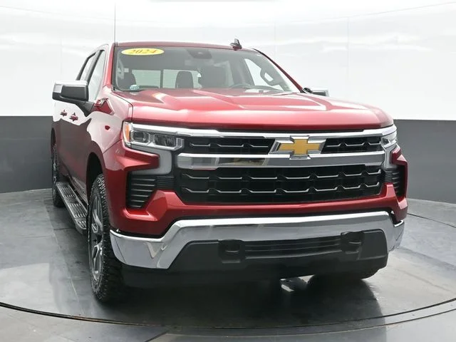 Used 2024 Red Chevrolet LT image 6