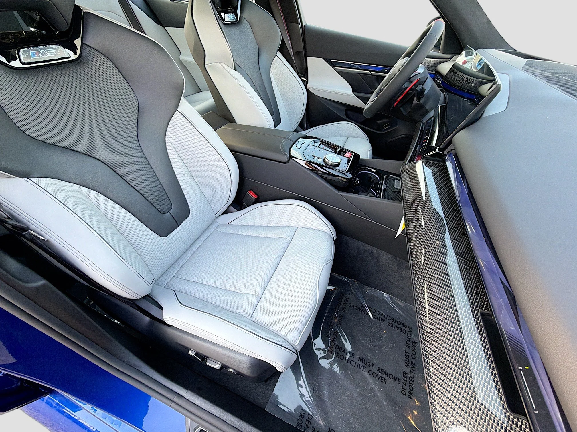 New 2027 Marina Bay Blue Metallic BMW  image 15