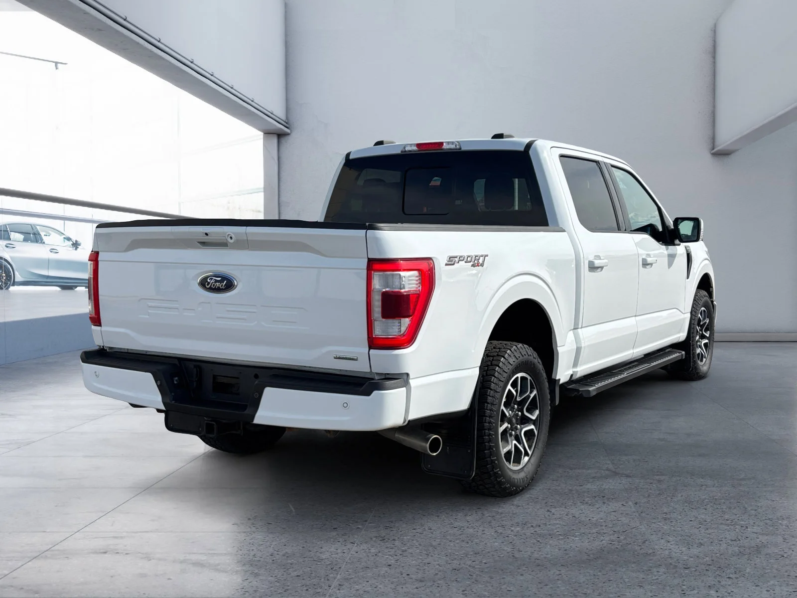 Used 2023 White Ford LARIAT image 5