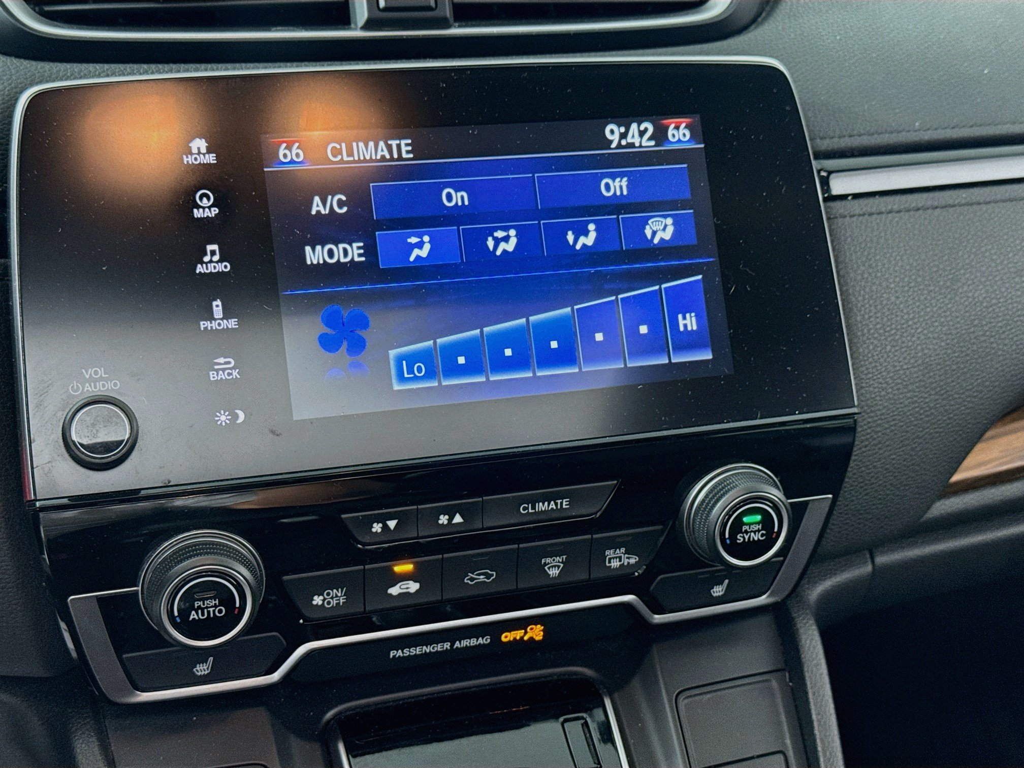 Used 2018 Crystal Black Pearl Honda Touring image 19
