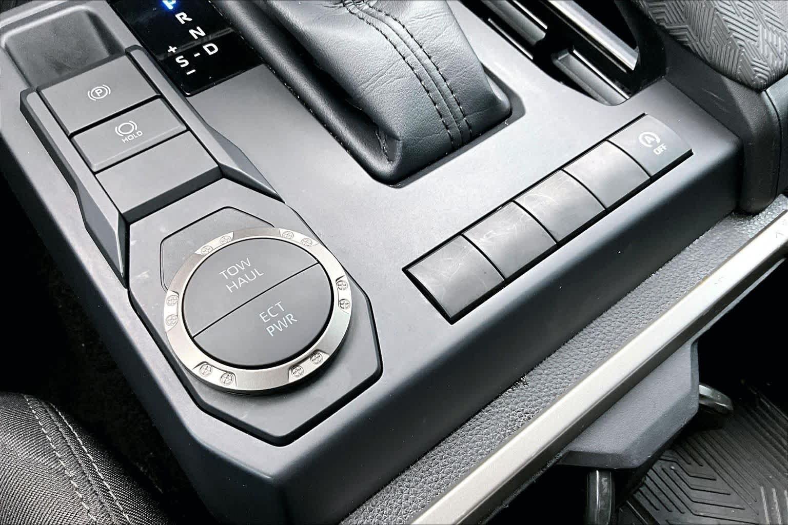 Used 2025 Underground Toyota SR5 image 32