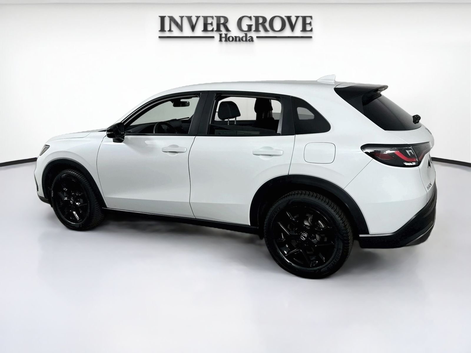 Used 2024 Platinum White Pearl Honda Sport image 7