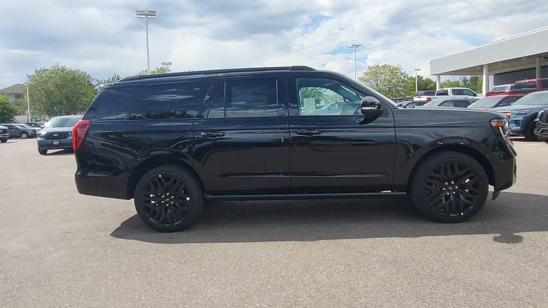 New 2027 Agate Black Metallic Ford Platinum image 6