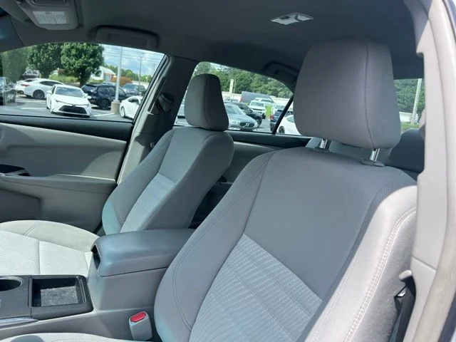 Used 2016 Super White Toyota LE image 10