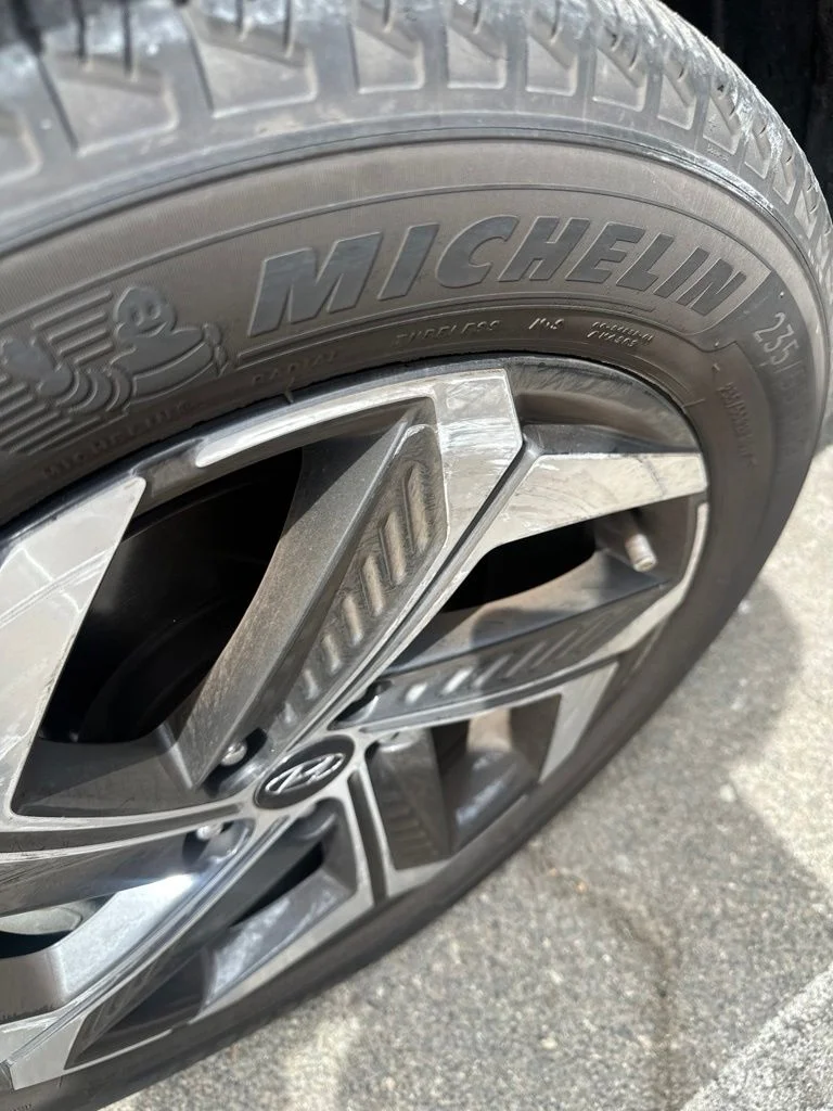 Used 2022 Red Hyundai SEL image 2