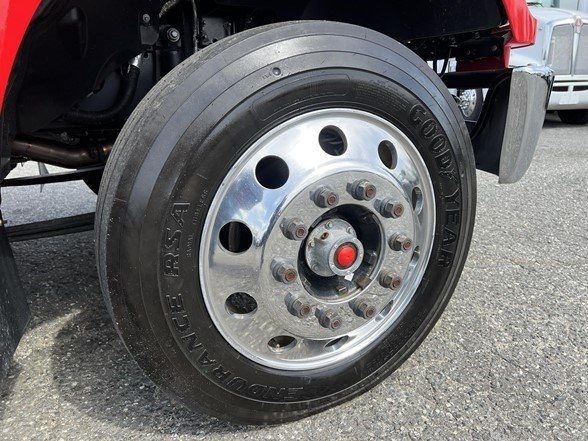 2021 Ford F-650 - Photo 29