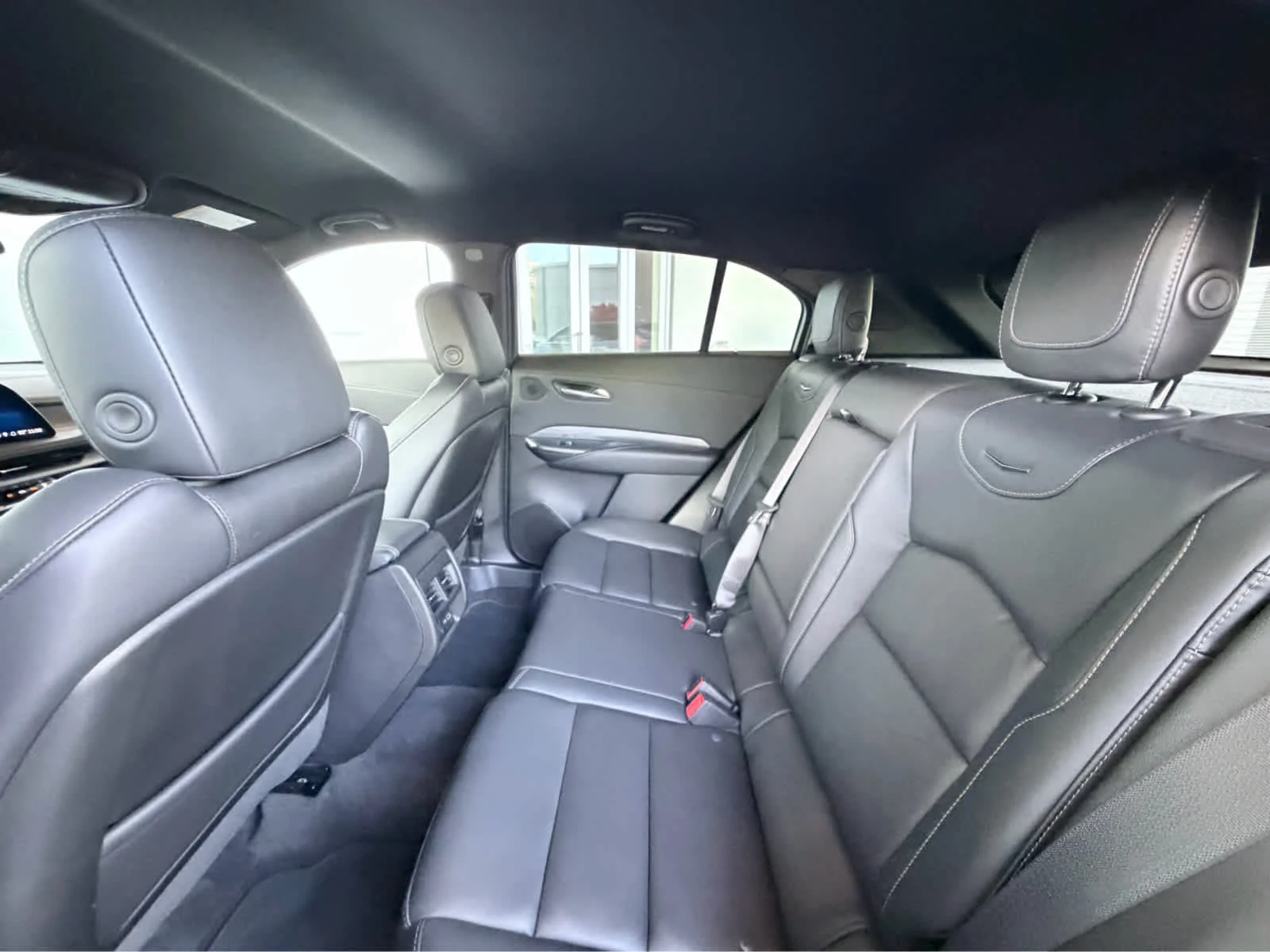 2024 Cadillac XT4 Premium Luxury - Photo 30