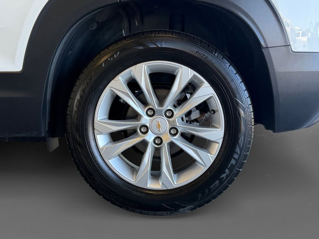Used 2023 White Chevrolet LS image 16