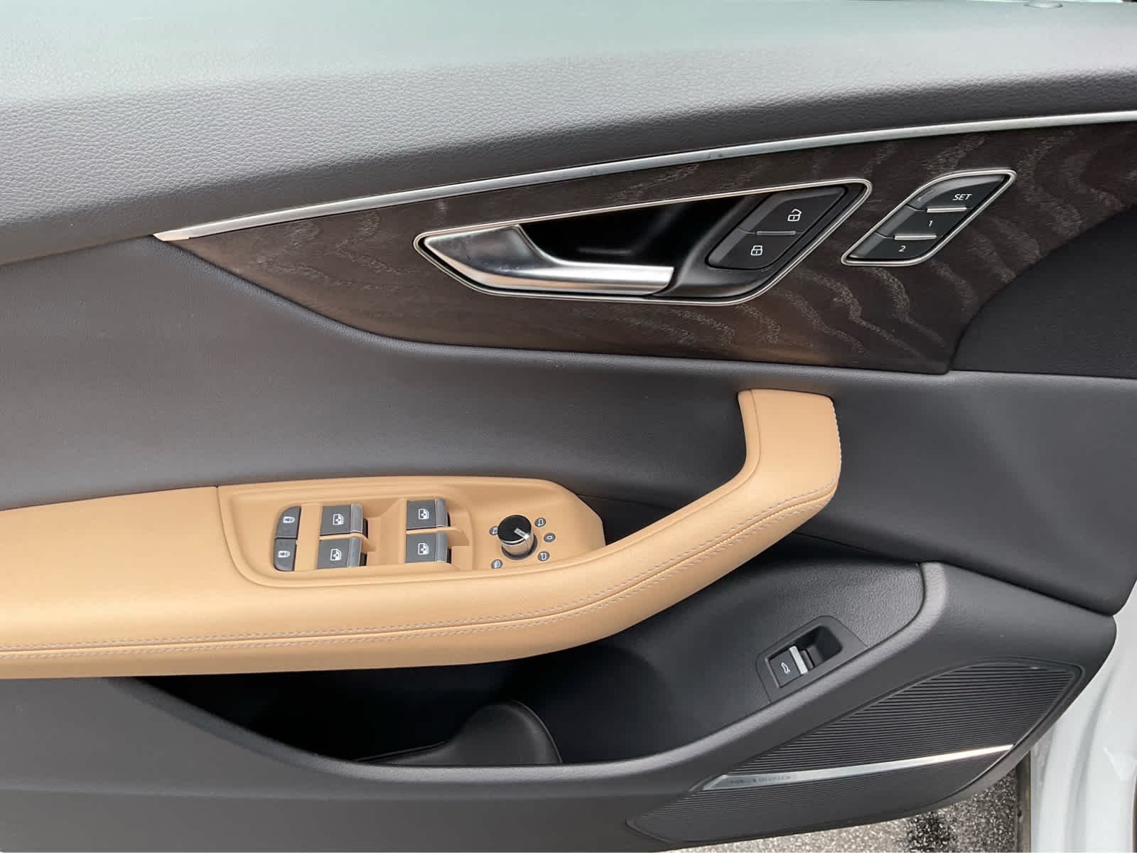 Used 2025  Audi Premium Plus image 14