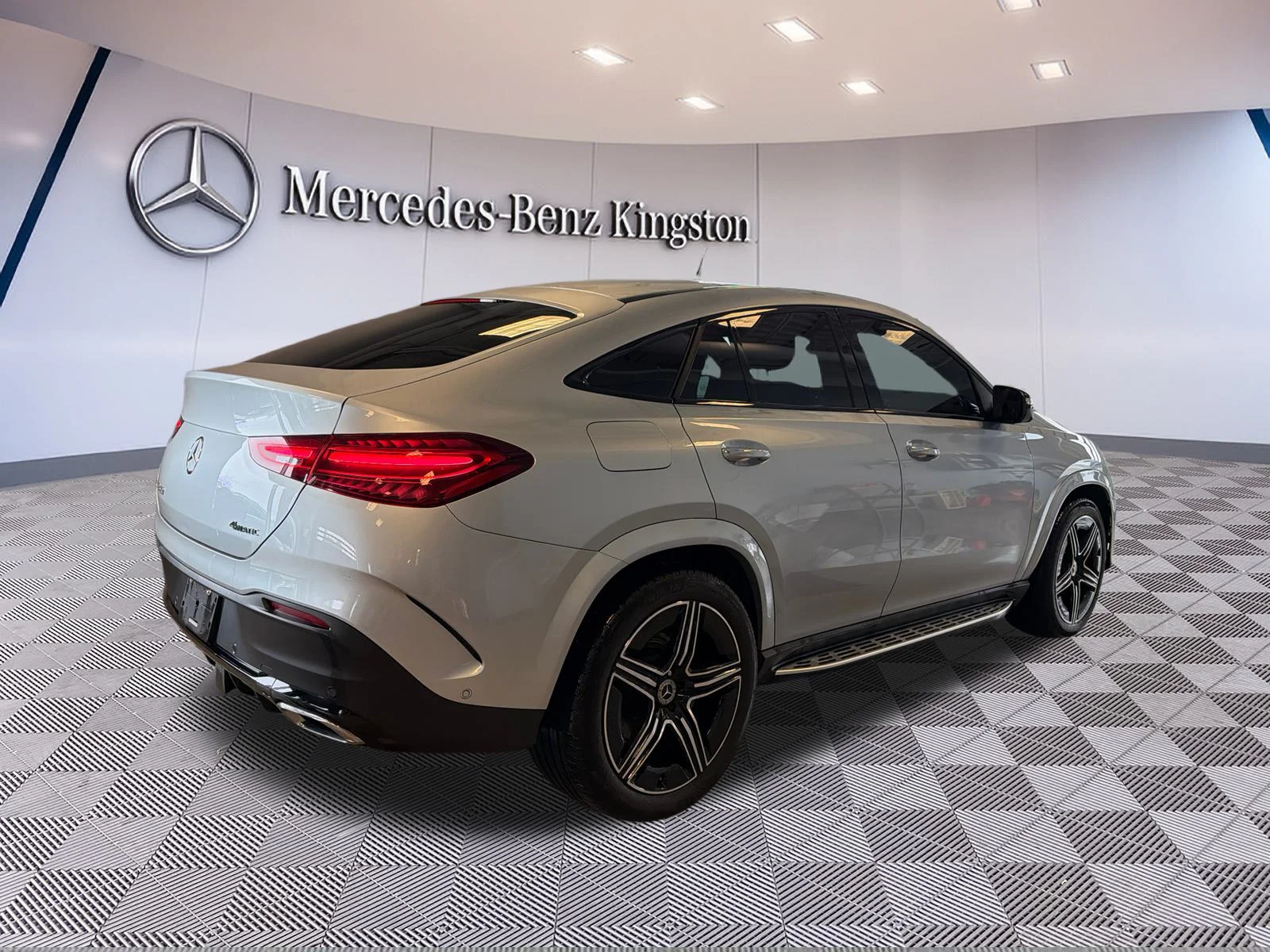 Used 2025 Silver Mercedes-Benz Gle 450 4matic Coupe image 5