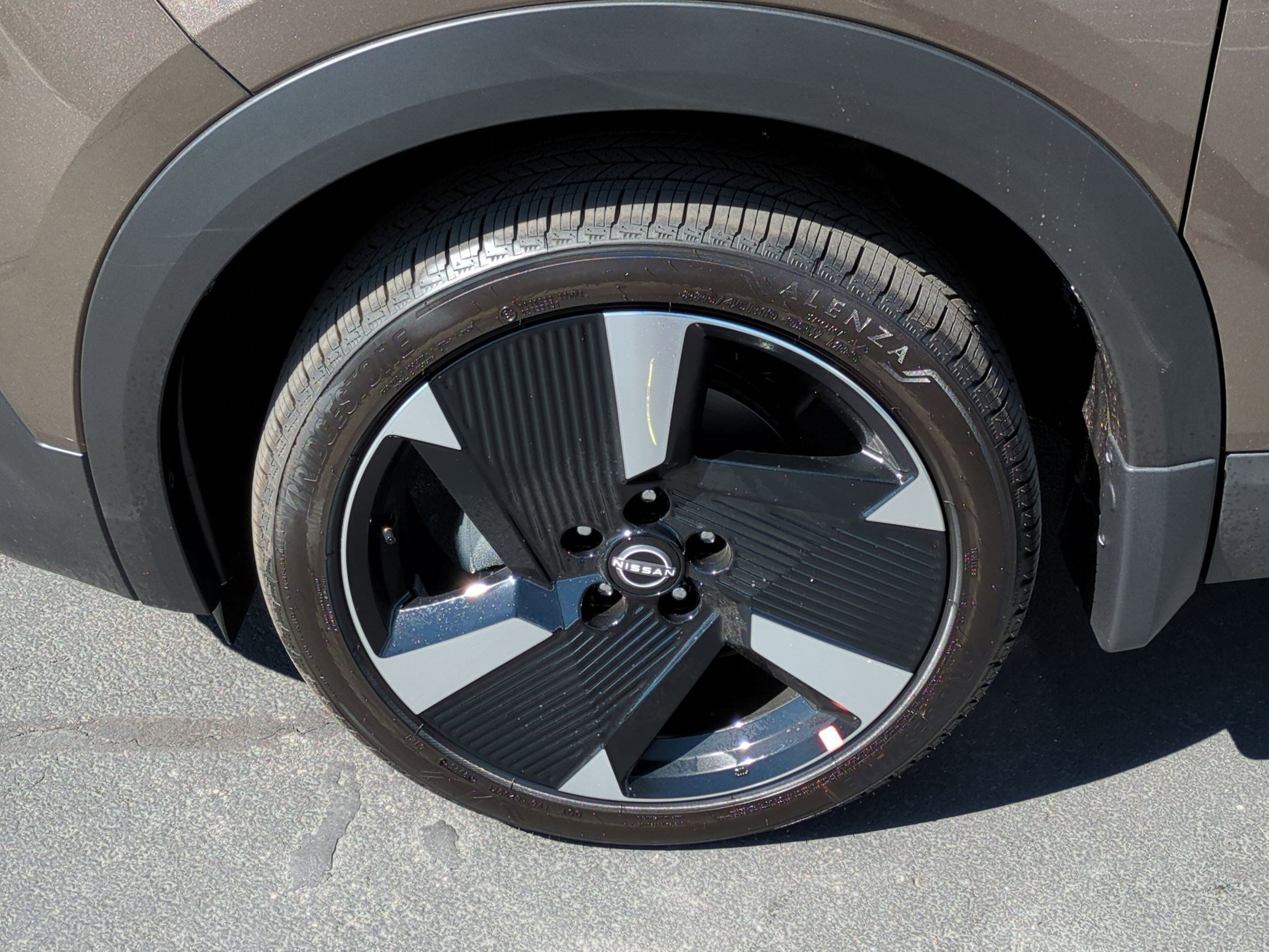 New 2026 Canyon Bronze Metallic Nissan SR image 17