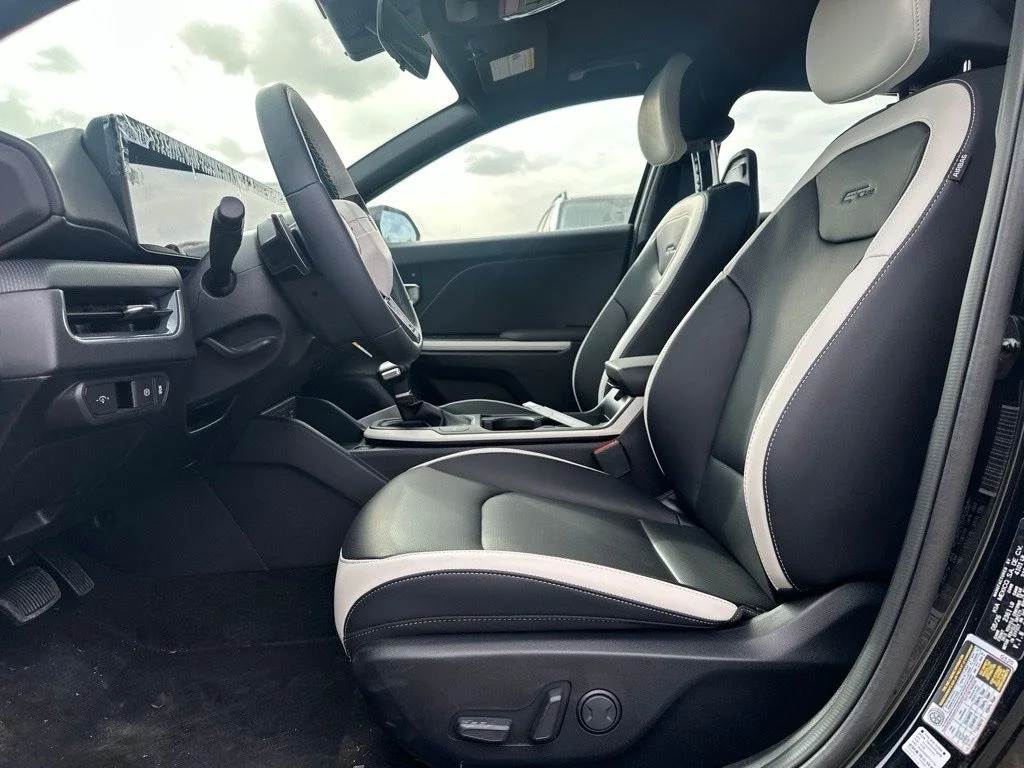 New 2026 White Kia GT-Line image 7