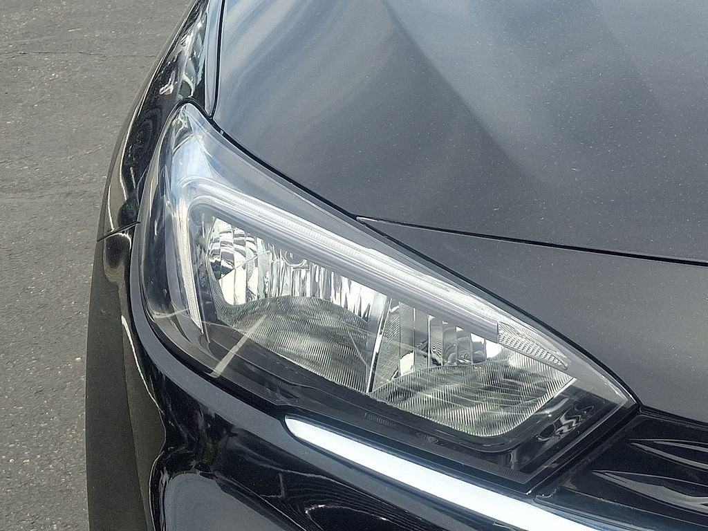 Used 2023 Black Buick Preferred image 9