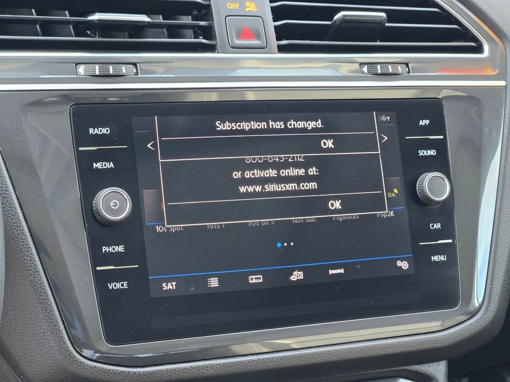 2020 Volkswagen Tiguan SE - Photo 19