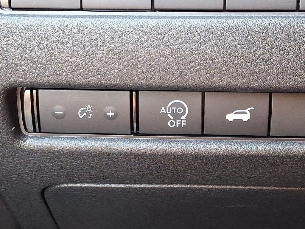New 2026 Everest White Pearl TriCoat / Super Black Two-tone Nissan Platinum image 19