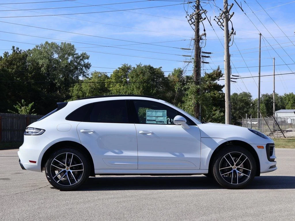 Used 2026 Carrara White Metallic Porsche  image 9