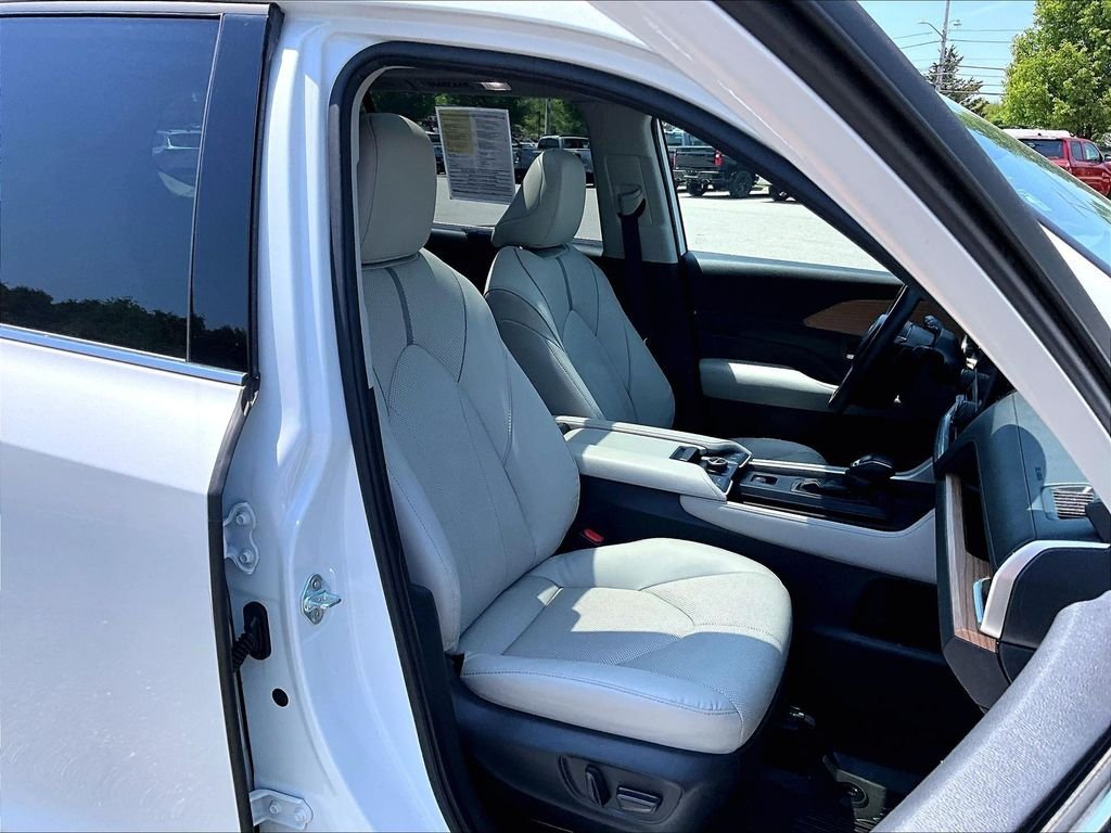 Used 2024 Beige Toyota Platinum image 11
