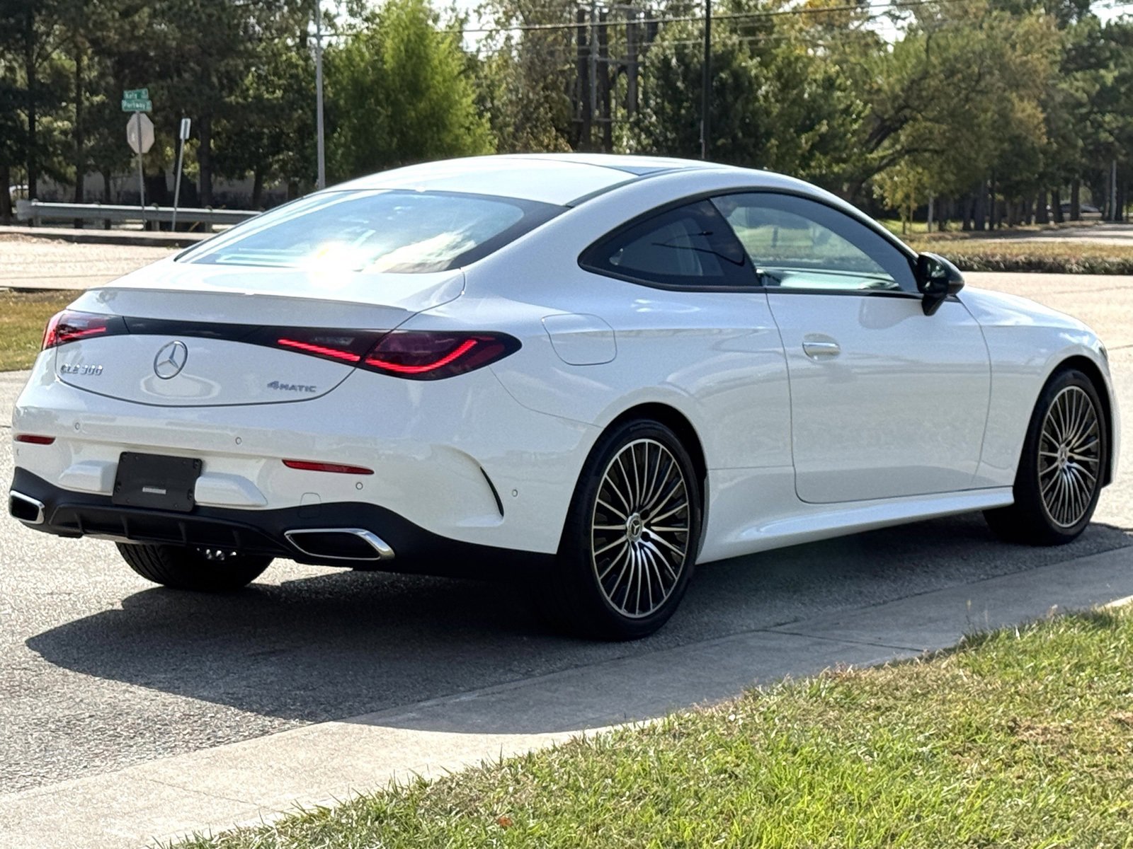 New 2026 Polar White Mercedes-Benz CLE 300 image 25