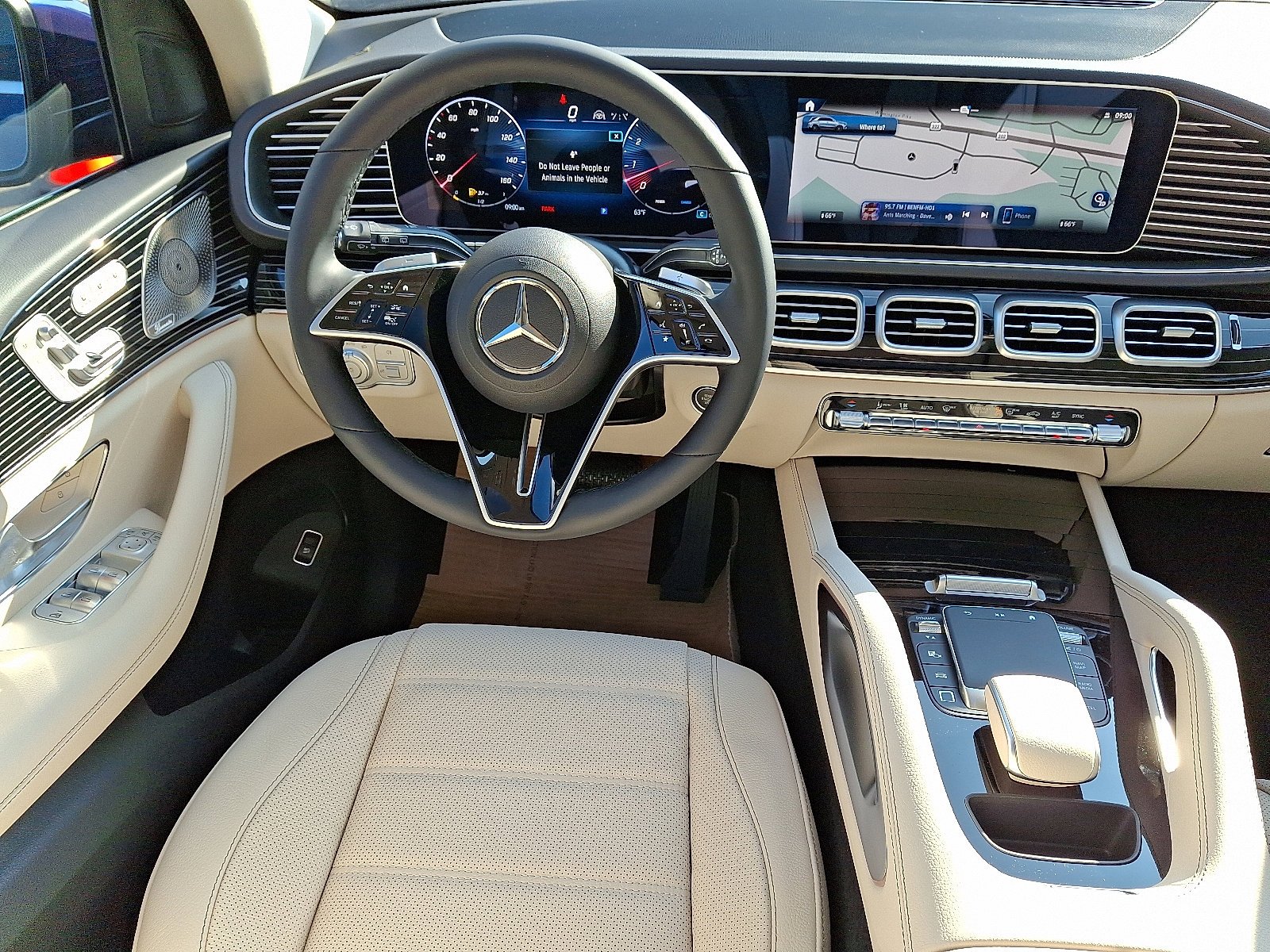 New 2026 MANUFAKTUR Mystic Blue Metallic Mercedes-Benz GLE 450 image 32