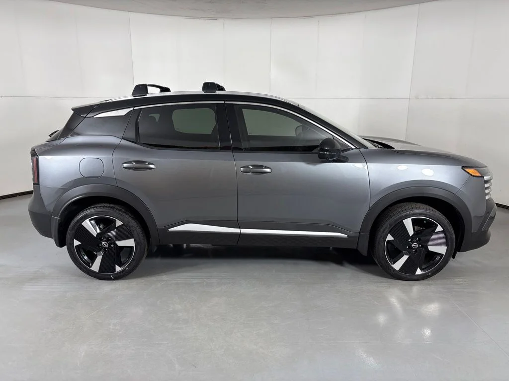 New 2026 Gray Nissan SR image 9