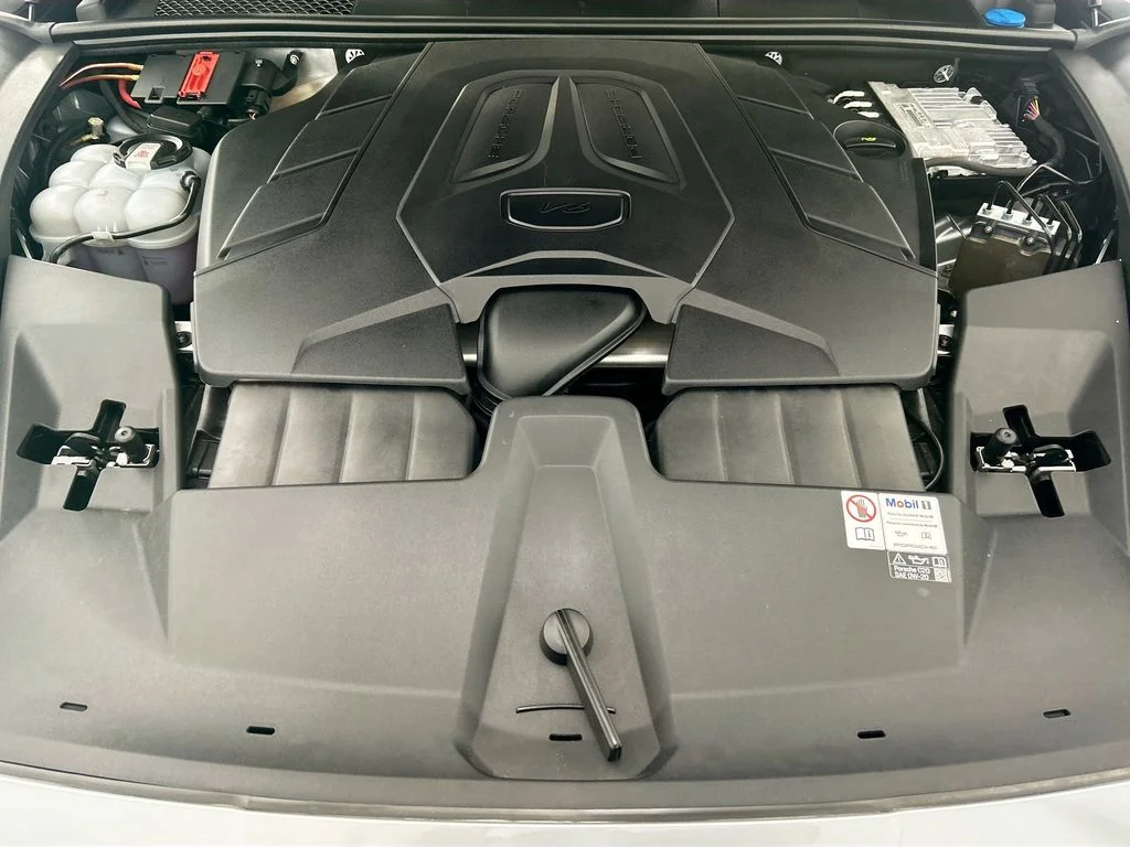 Used 2024 Silver Porsche Base image 28