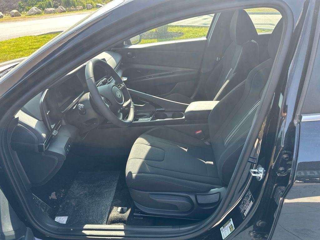 New 2026 Black Hyundai SEL Sport Premium image 16