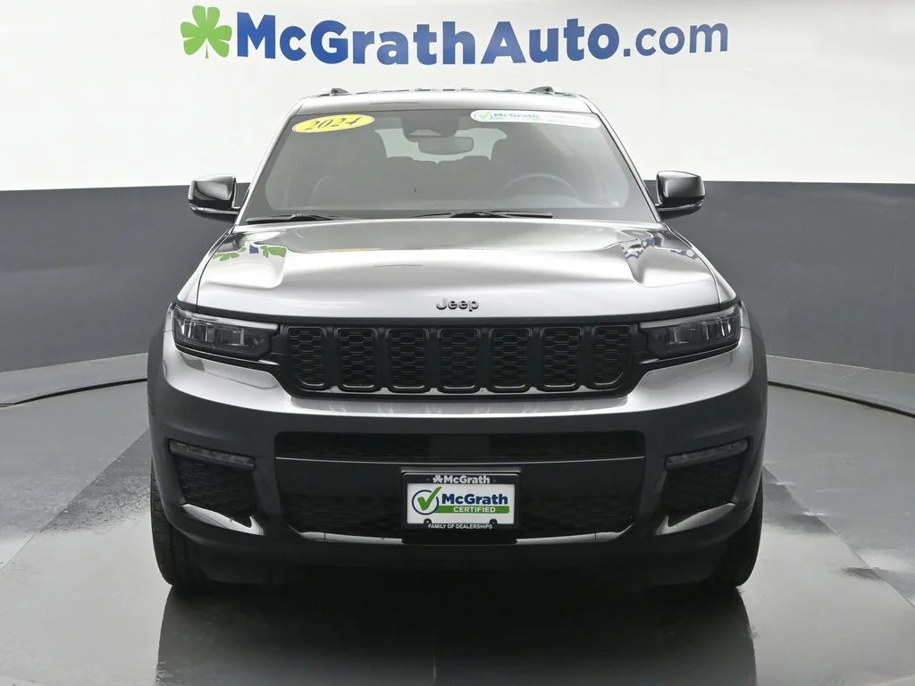 Used 2024 Gray Jeep Limited image 6