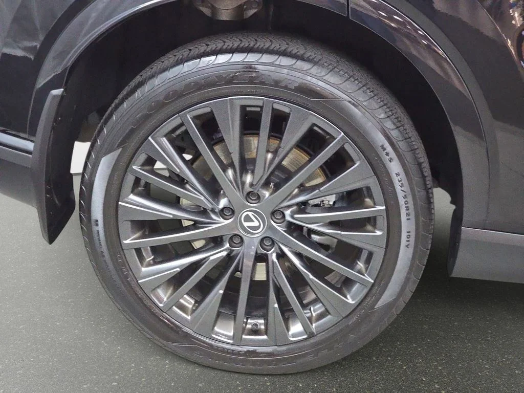 Used 2024 Black Lexus 350 image 34