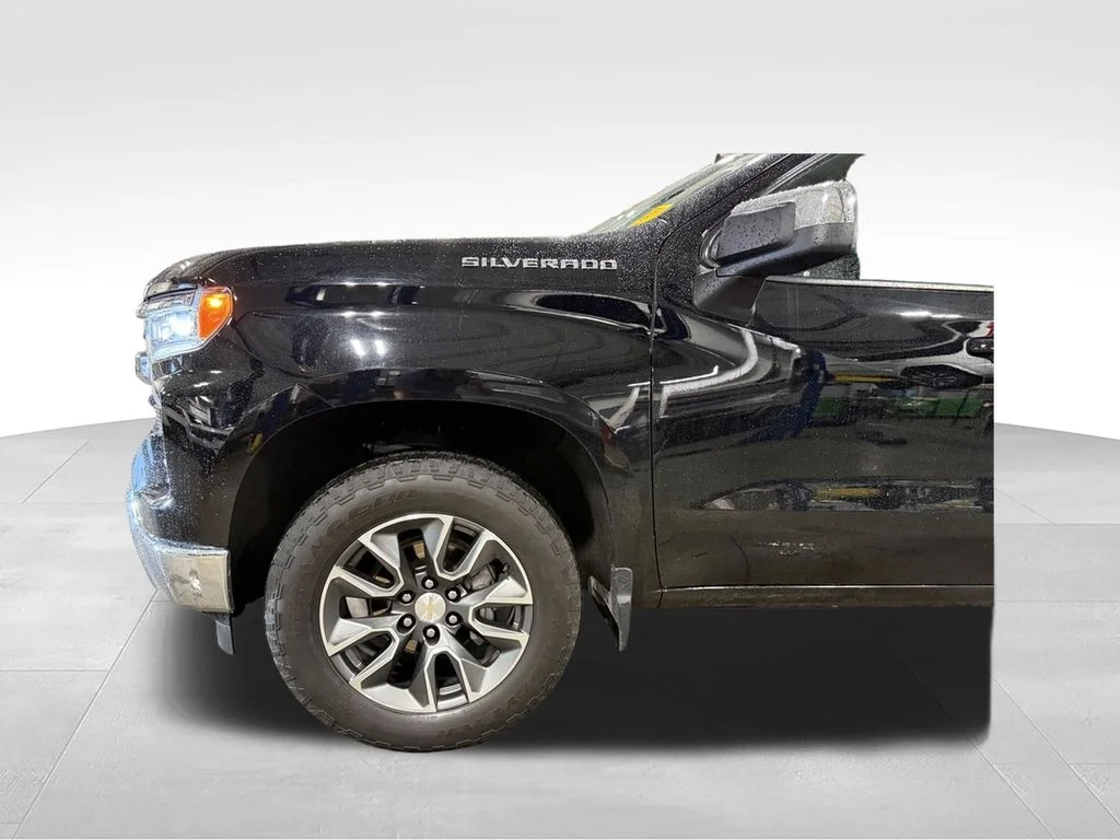 Used 2024 Black Chevrolet LT image 23