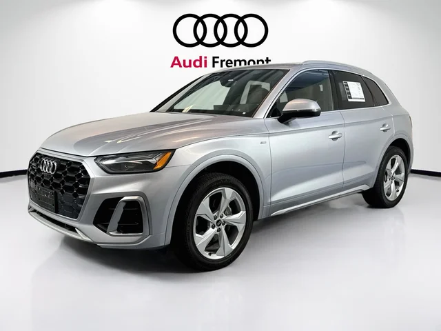 2022 Audi Q5 S line Premium Plus