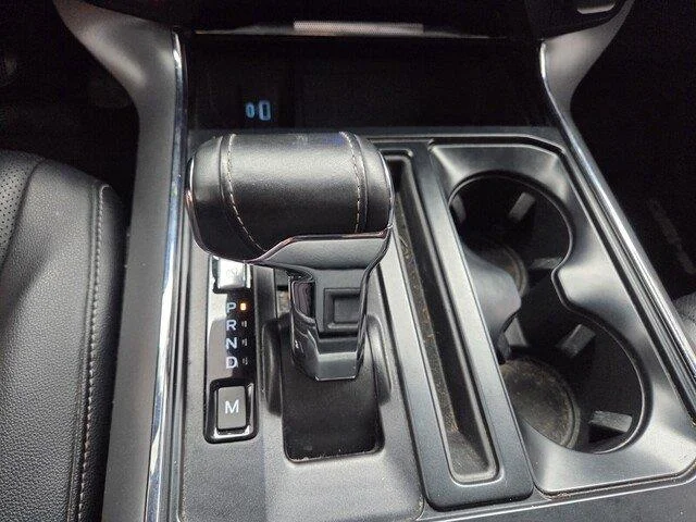 Used 2022 Antimatter Blue Metallic Ford LARIAT image 20