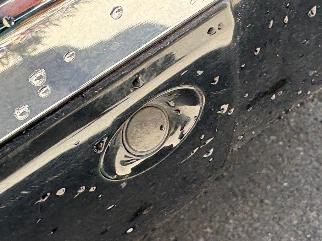 Used 2007 Black Cadillac Base image 6