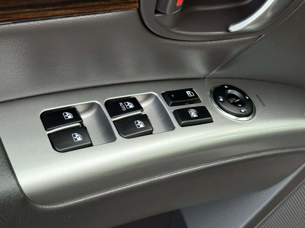 Used 2011 Gray Hyundai Limited image 30