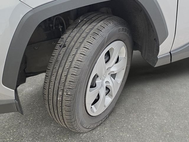 Certified Used 2024 Silver Toyota LE image 28