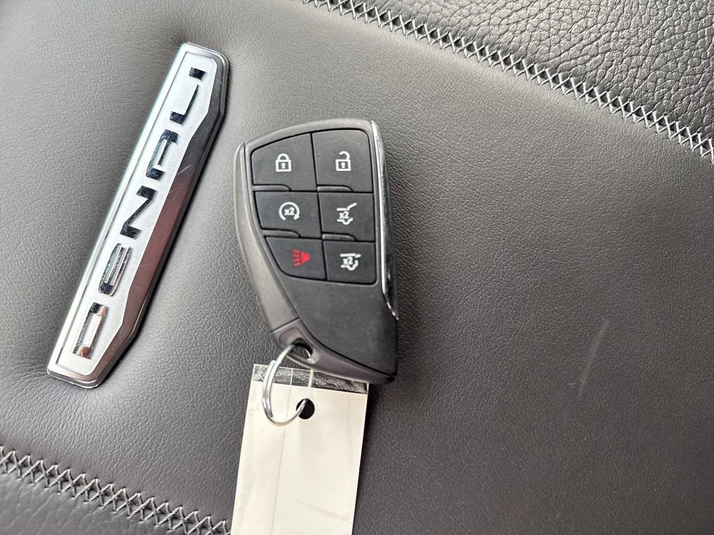 2025 GMC Yukon Denali - Photo 49