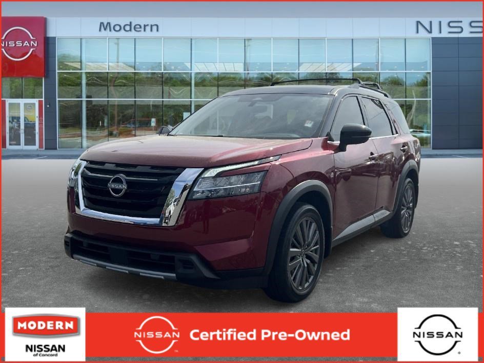 2024 Nissan Pathfinder SL
