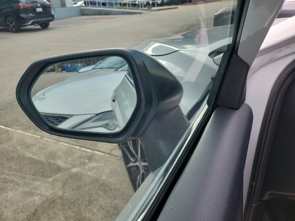 Used 2022 White Toyota SE image 11